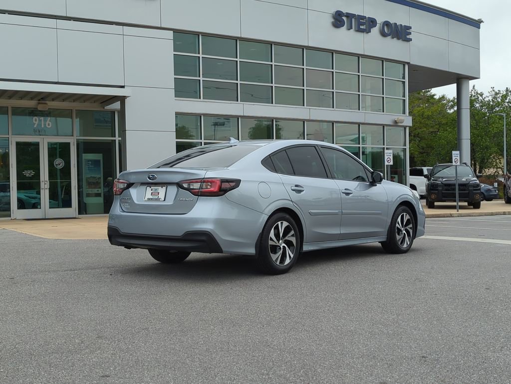 Used 2025 Subaru Legacy Premium image 7