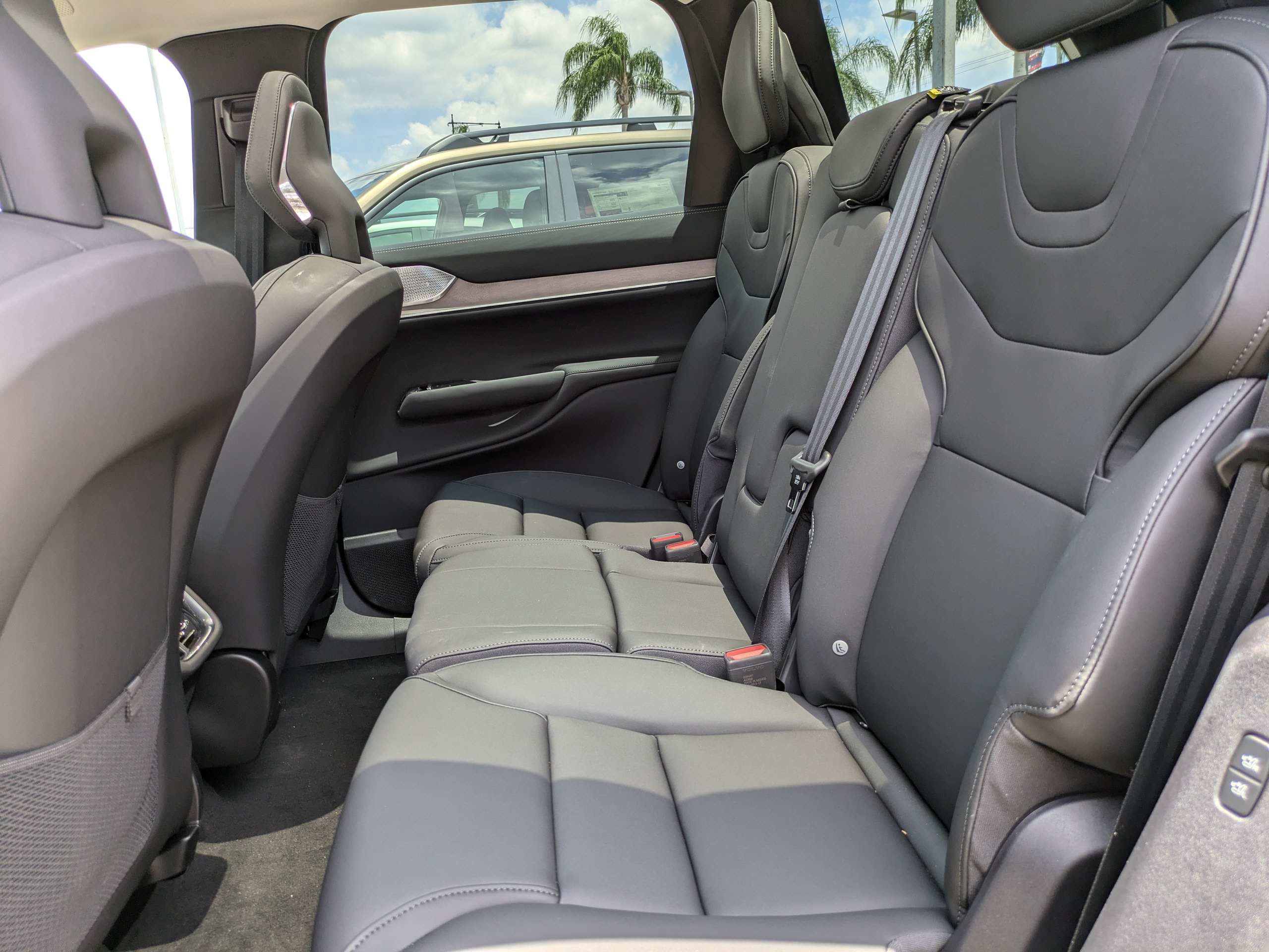 New 2025 Volvo EX90 Ultra AWD/4WD image 13
