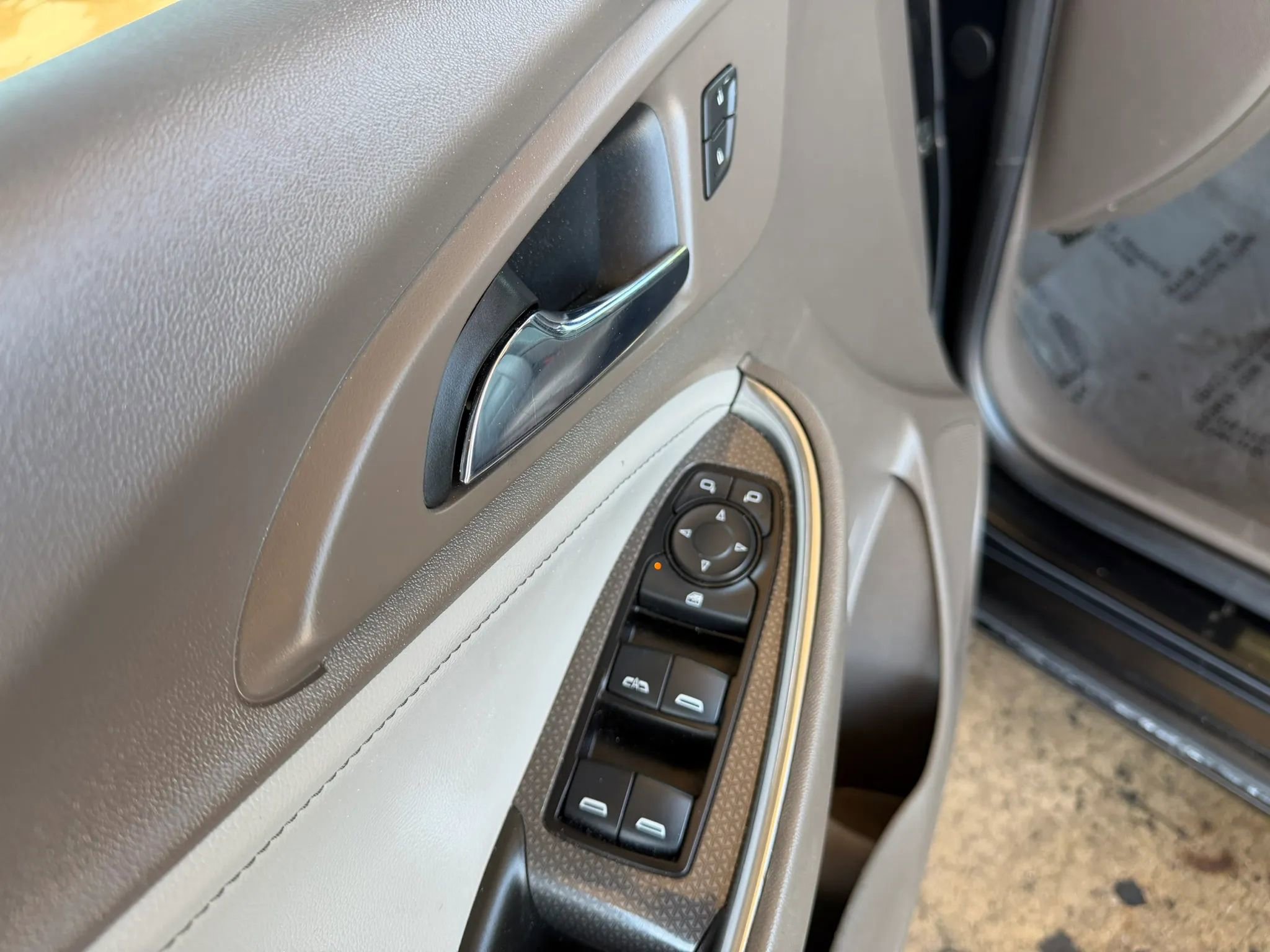 Used 2019 Chevrolet Malibu LT w/ Leather Package FWD image 26