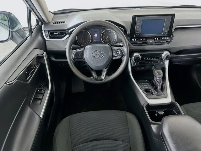 Used 2019 Toyota RAV4 LE image 4
