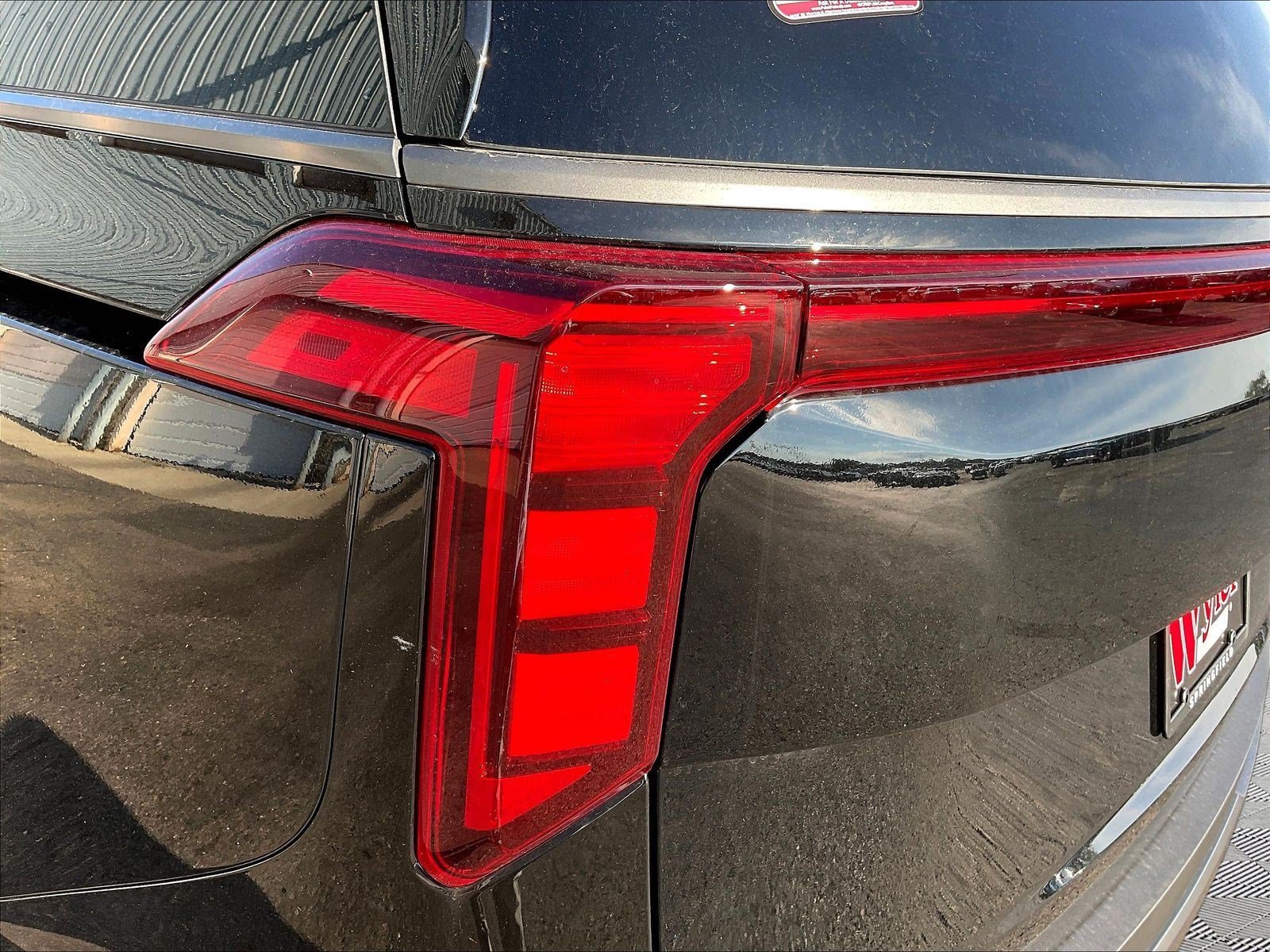New 2027 Kia Carnival SX FWD image 15