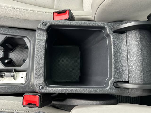 Used 2018 Volkswagen Tiguan SEL AWD/4WD image 29