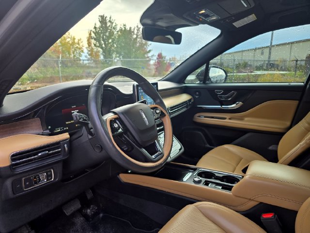 Used 2021 Lincoln Corsair Reserve AWD/4WD image 11