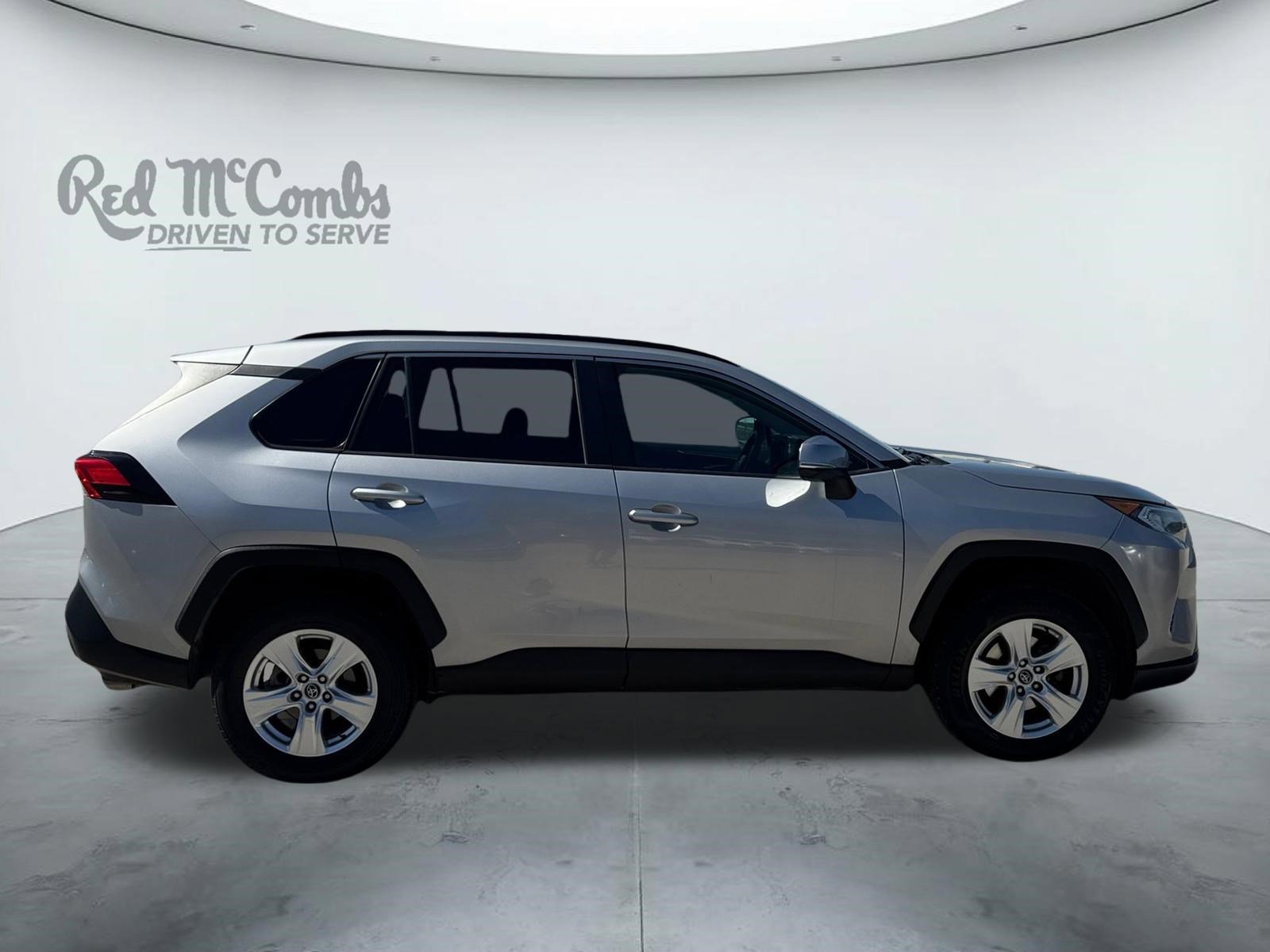 Used 2021 Toyota RAV4 XLE image 6