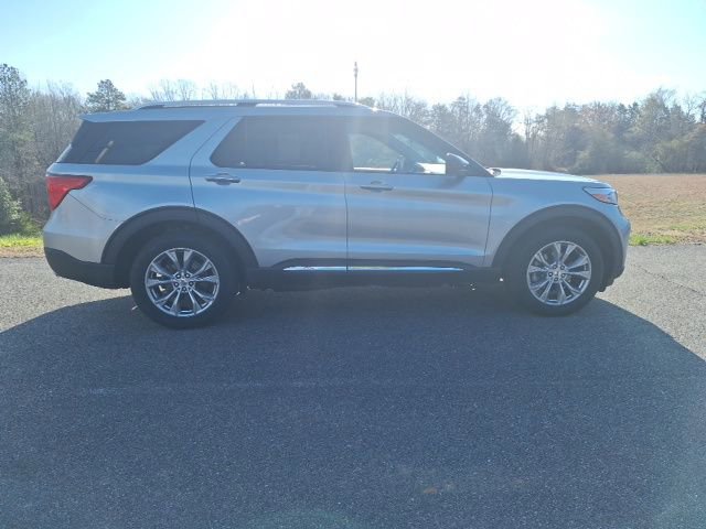 Certified 2023 Ford Explorer Limited AWD/4WD image 2