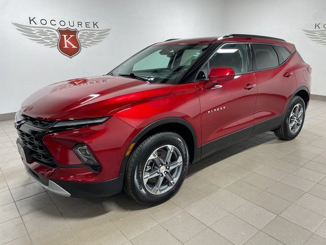Used 2023 Chevrolet Blazer LT w/ Convenience Package AWD/4WD image 3