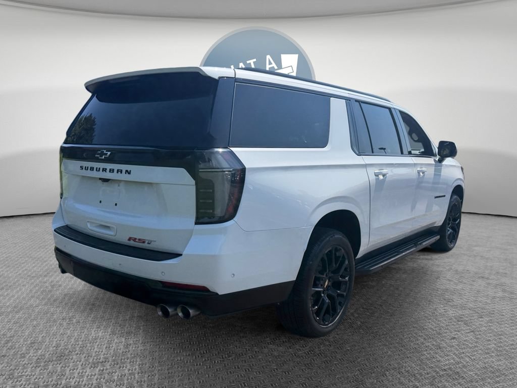 Used 2025 Chevrolet Suburban RST w/ Comfort Package AWD/4WD image 3