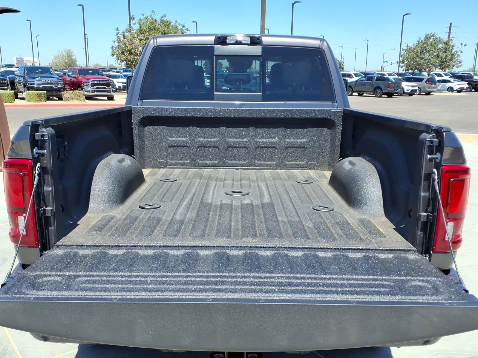 New 2026 RAM 2500 Laramie w/ Sport Appearance Package AWD/4WD image 5