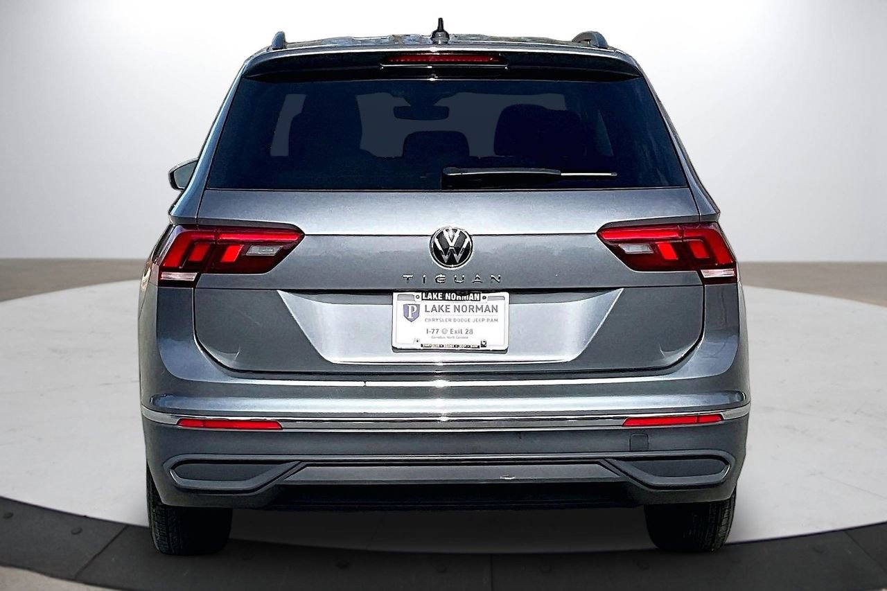 Used 2024 Volkswagen Tiguan S image 8