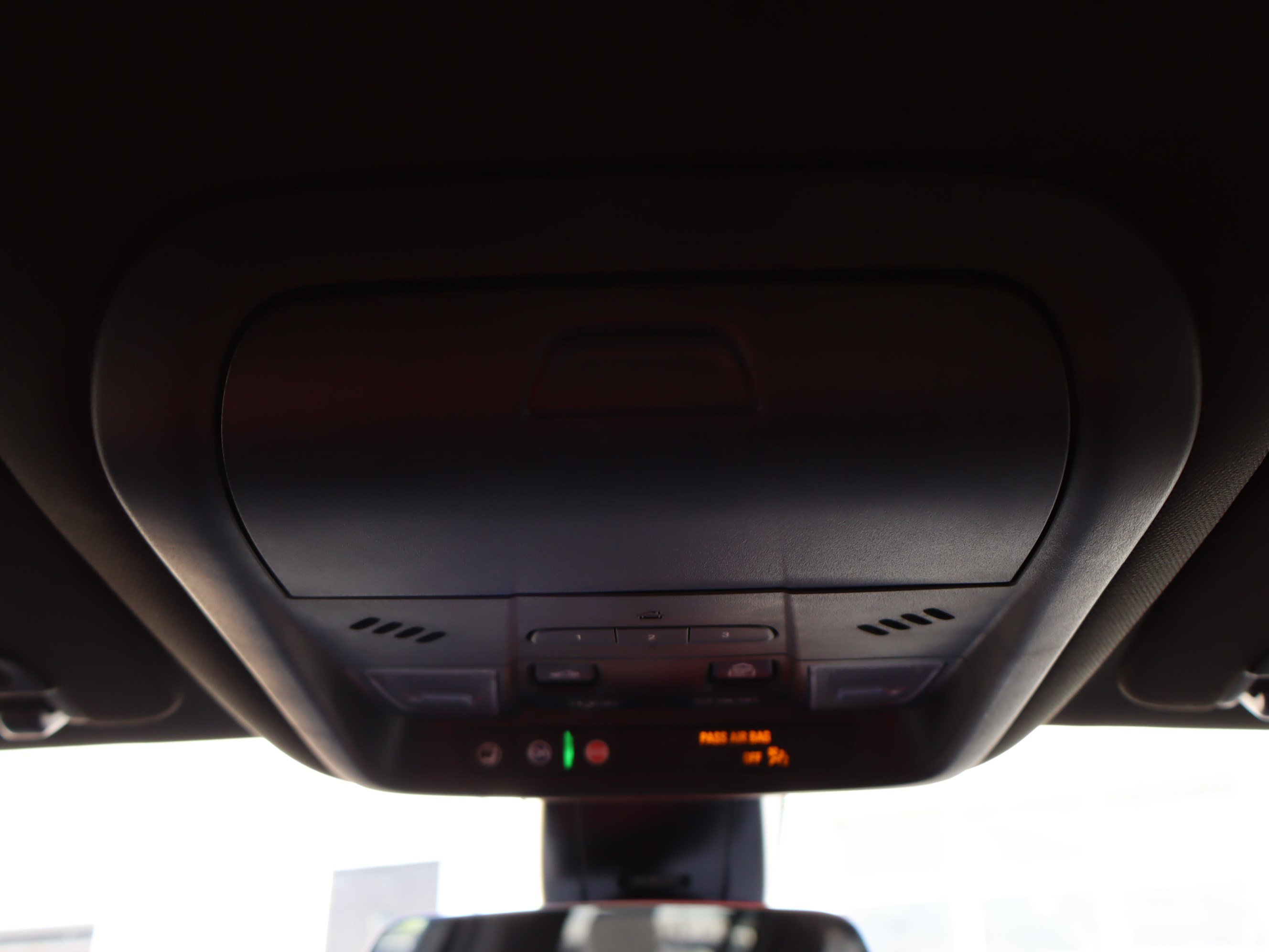 Used 2025 Cadillac XT6 Luxury image 30