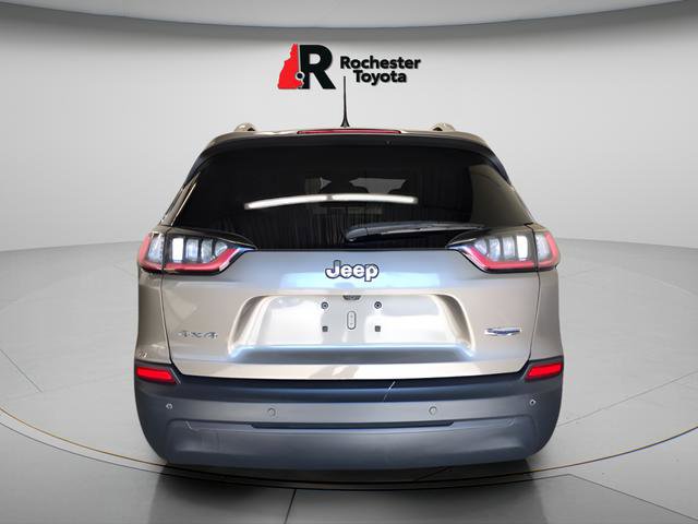 Used 2019 Jeep Cherokee Latitude Plus w/ Cold Weather Group AWD/4WD image 3