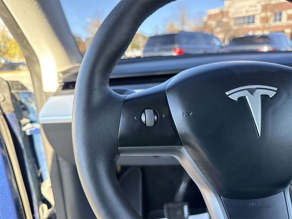 Used 2023 Tesla Model Y Long Range image 14