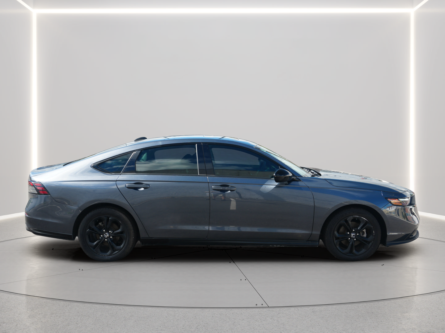 Used 2025 Honda Accord SE image 6