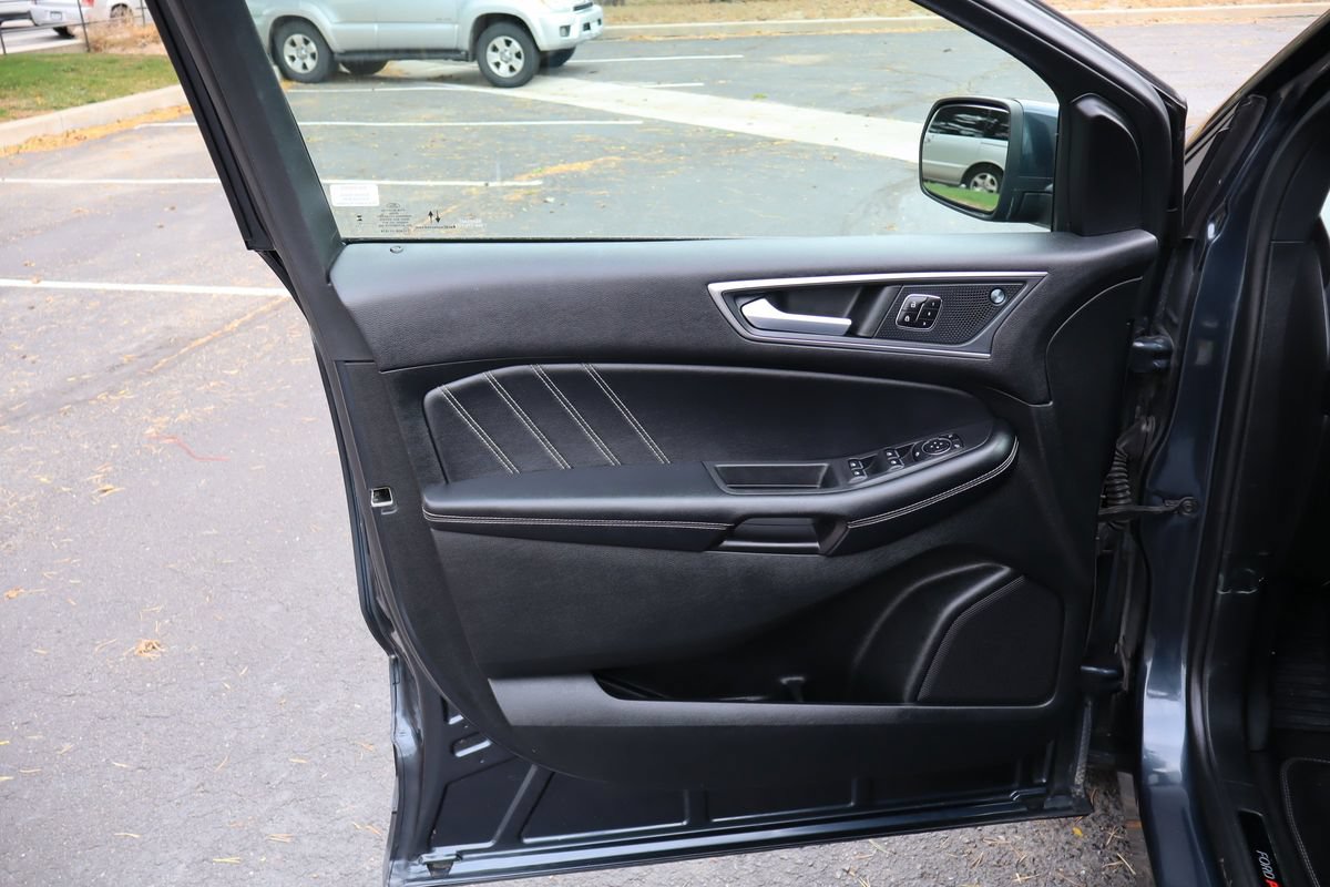 Used 2023 Ford Edge ST AWD/4WD image 23