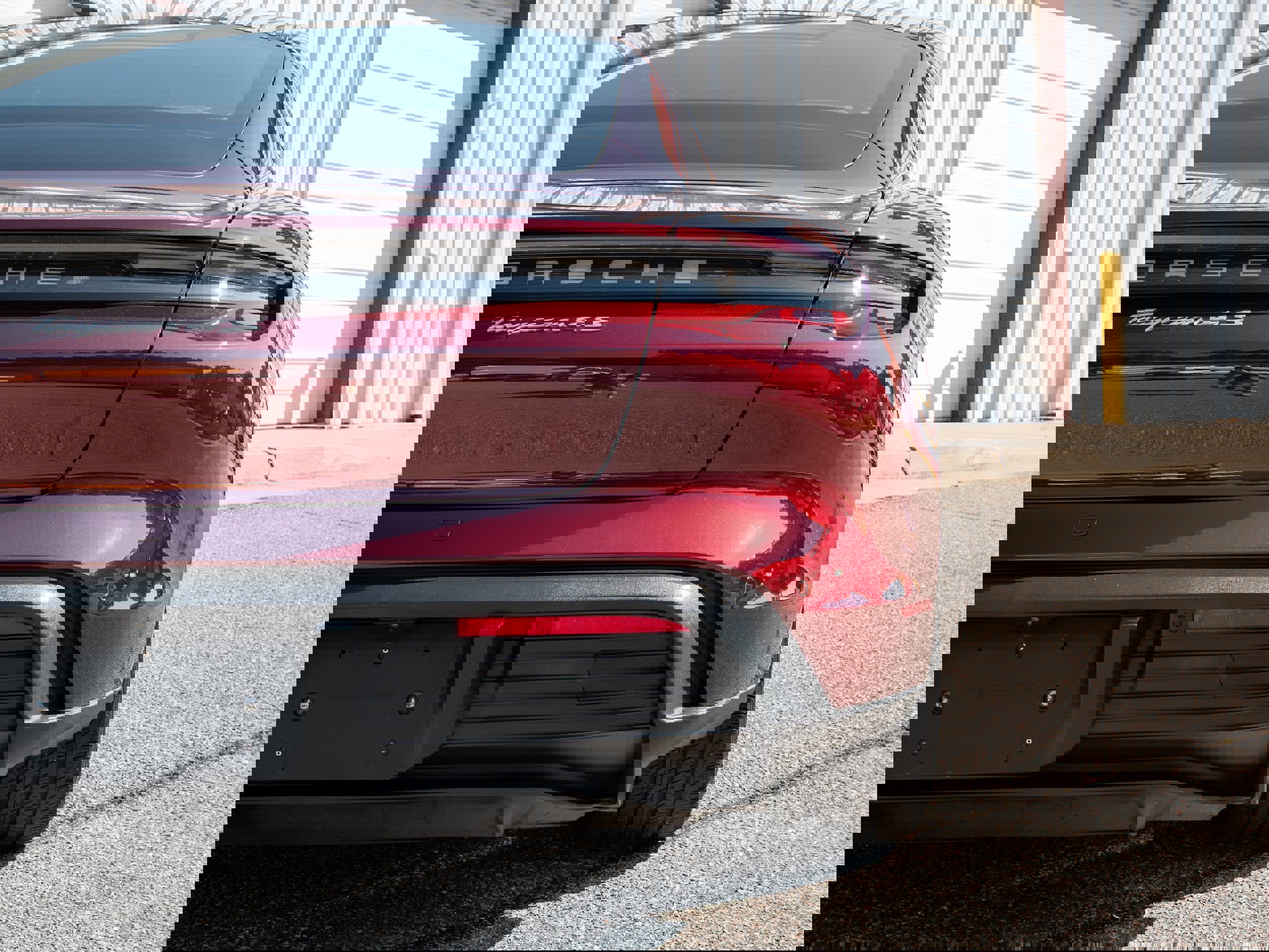 Used 2022 Porsche Taycan 4S image 15