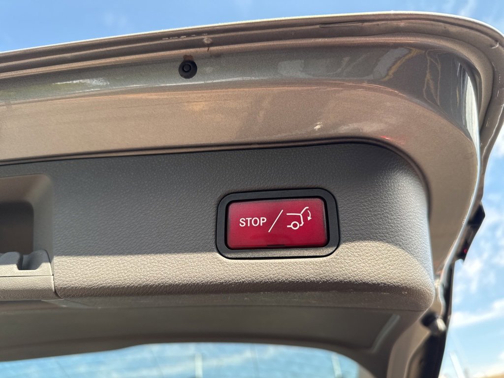 Used 2015 Mercedes-Benz ML 350 4MATIC image 9