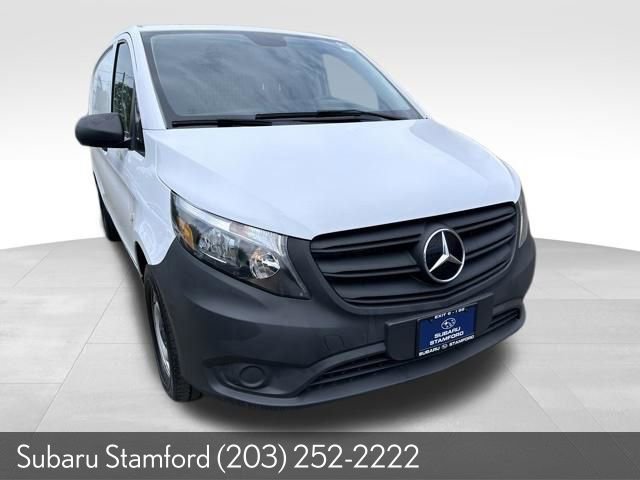 Used 2023 Mercedes-Benz Metris image 1