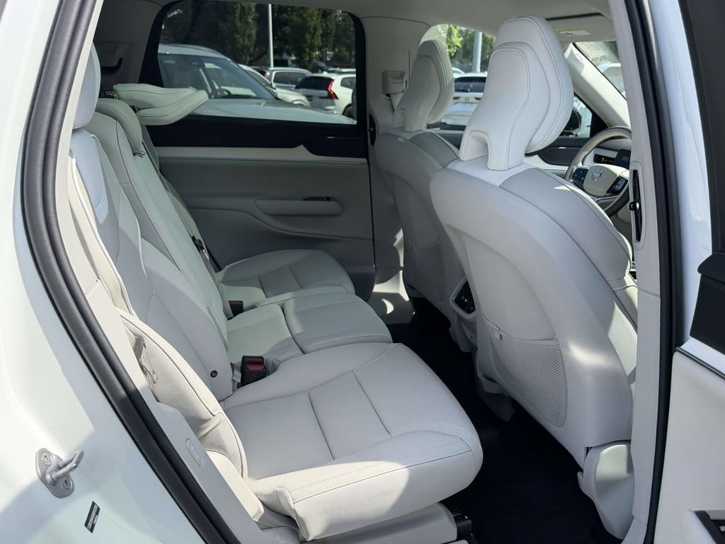 New 2025 Volvo EX90 Plus AWD/4WD image 11