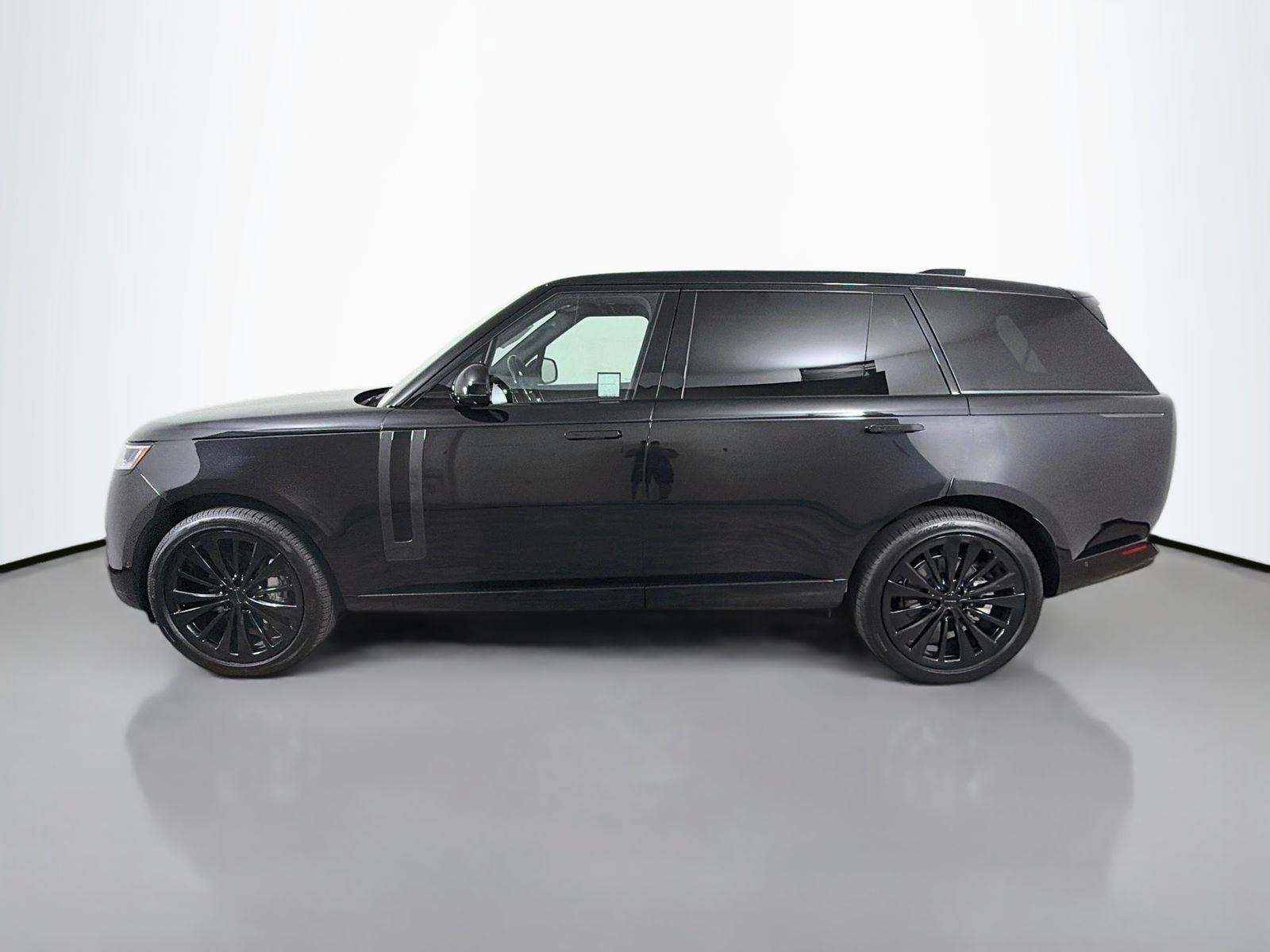 New 2026 Land Rover Range Rover Long Wheelbase SE AWD/4WD image 2