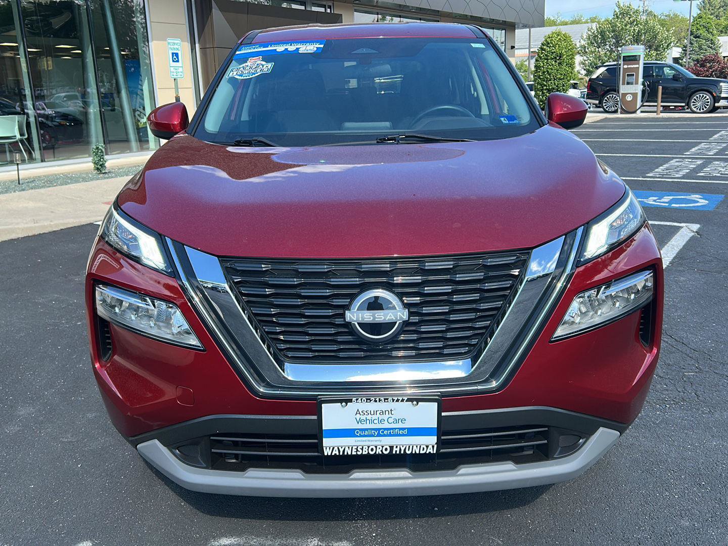 Used 2023 Nissan Rogue SV AWD/4WD image 11