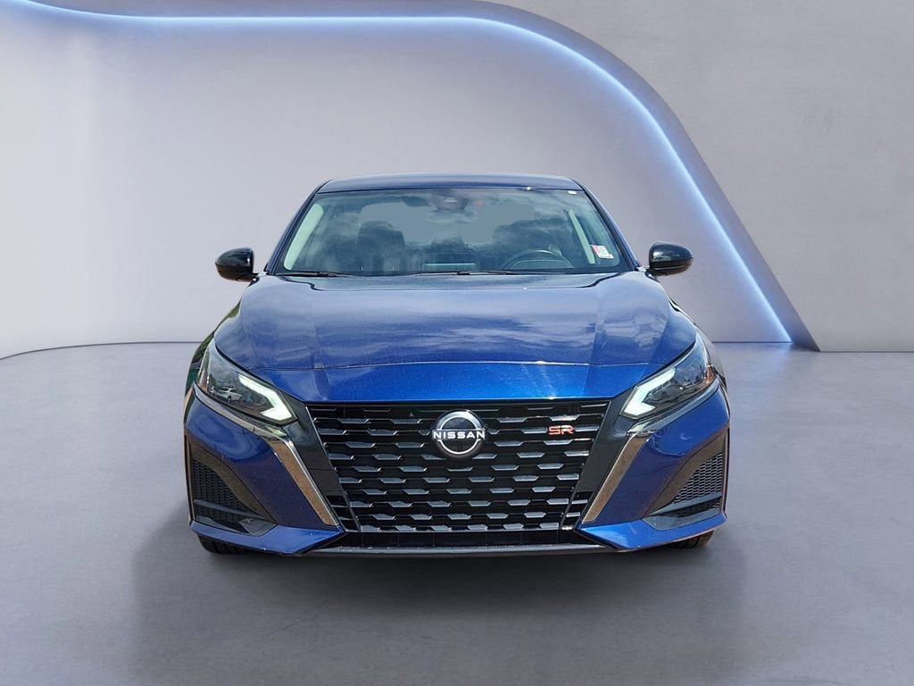Used 2024 Nissan Altima 2.5 SR FWD image 8