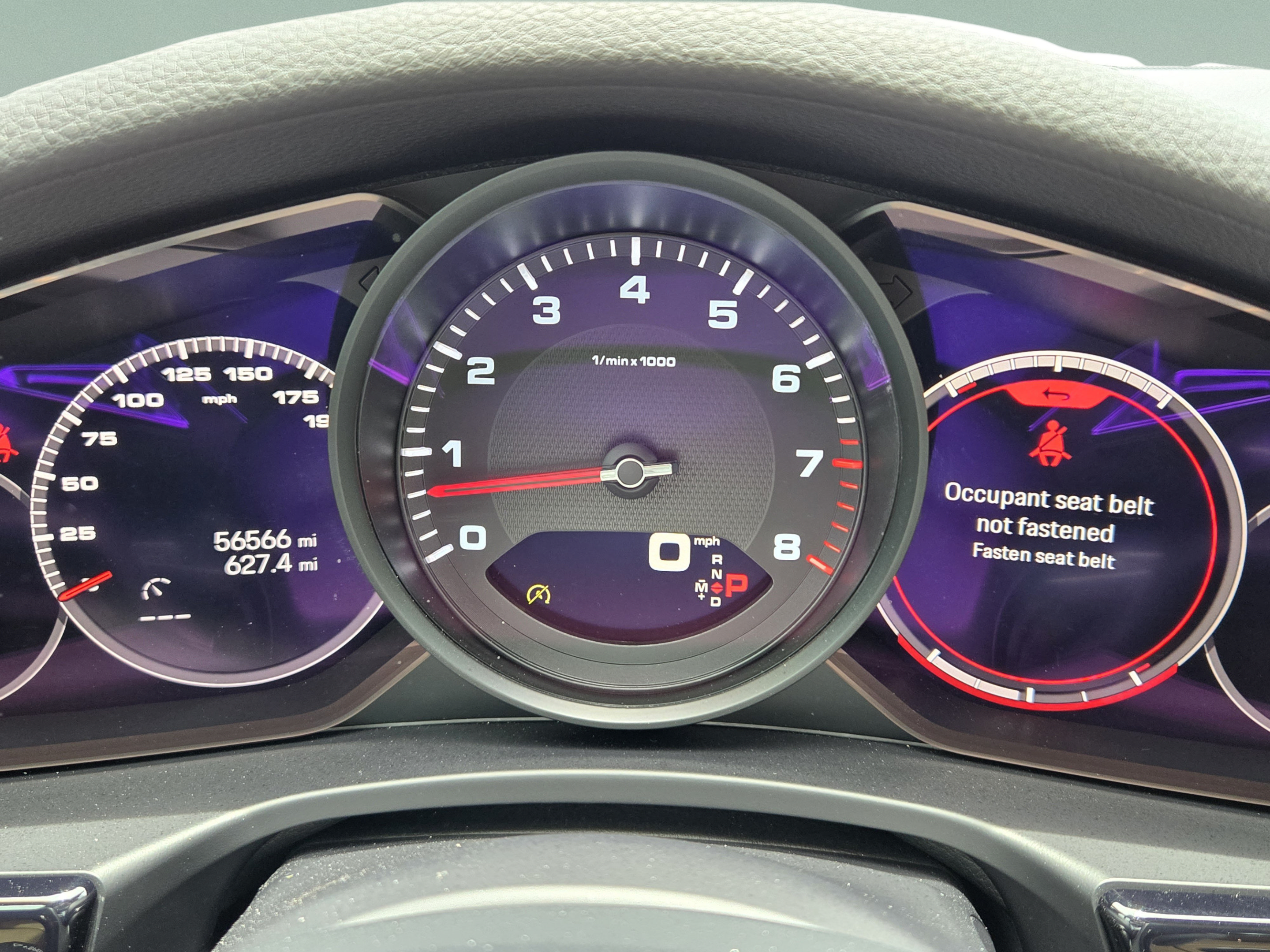 Used 2022 Porsche Panamera image 11