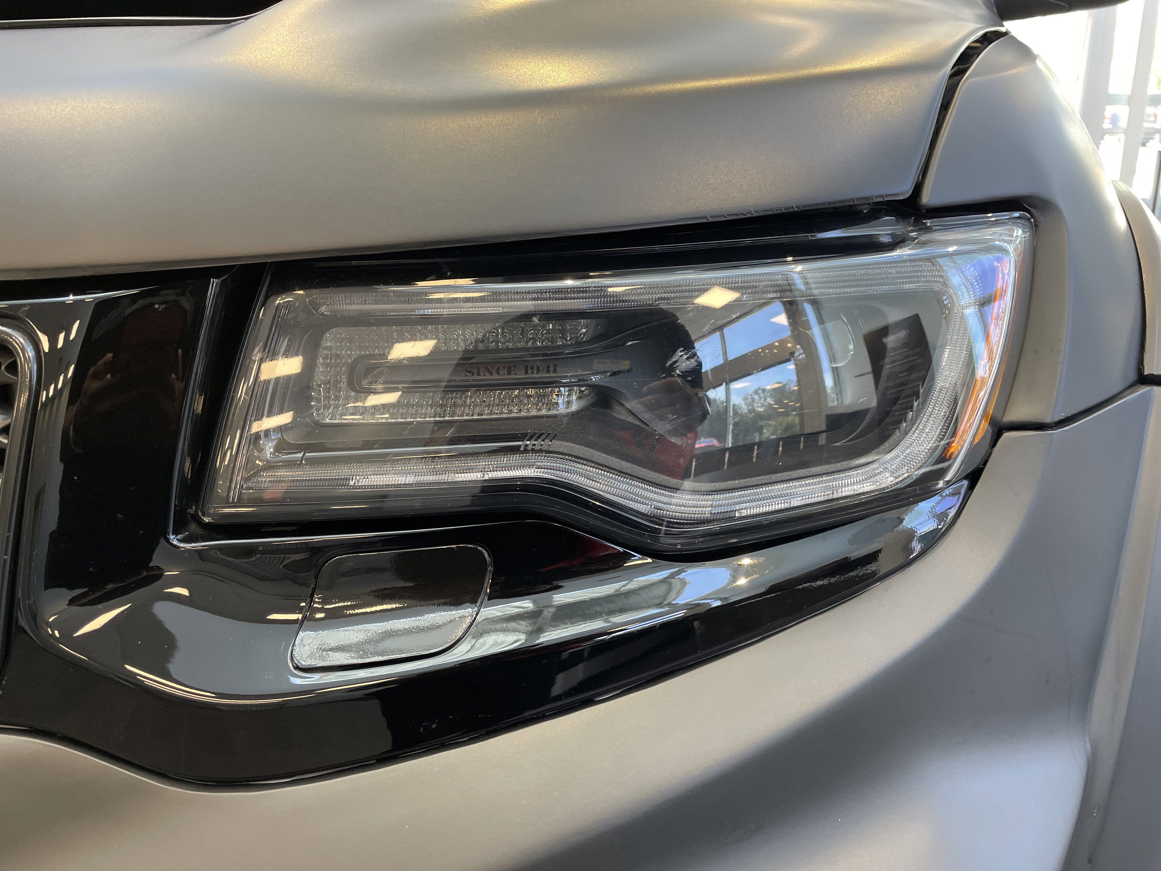 Used 2018 Jeep Grand Cherokee Trackhawk AWD/4WD image 5