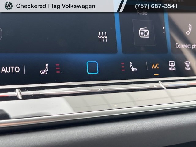 New 2025 Volkswagen Tiguan SE R-Line image 8