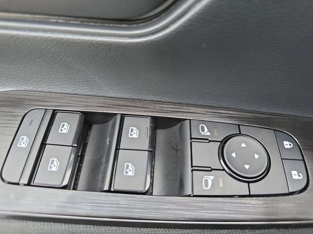 Used 2026 Nissan Kicks S FWD image 27