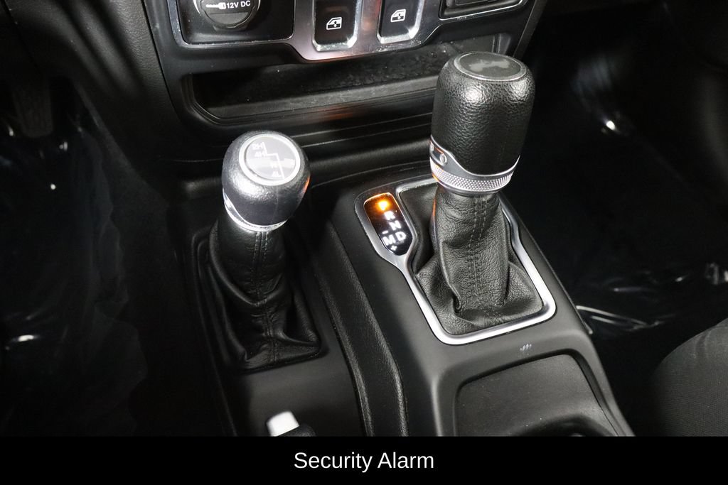 Used 2022 Jeep Wrangler Sport AWD/4WD image 18