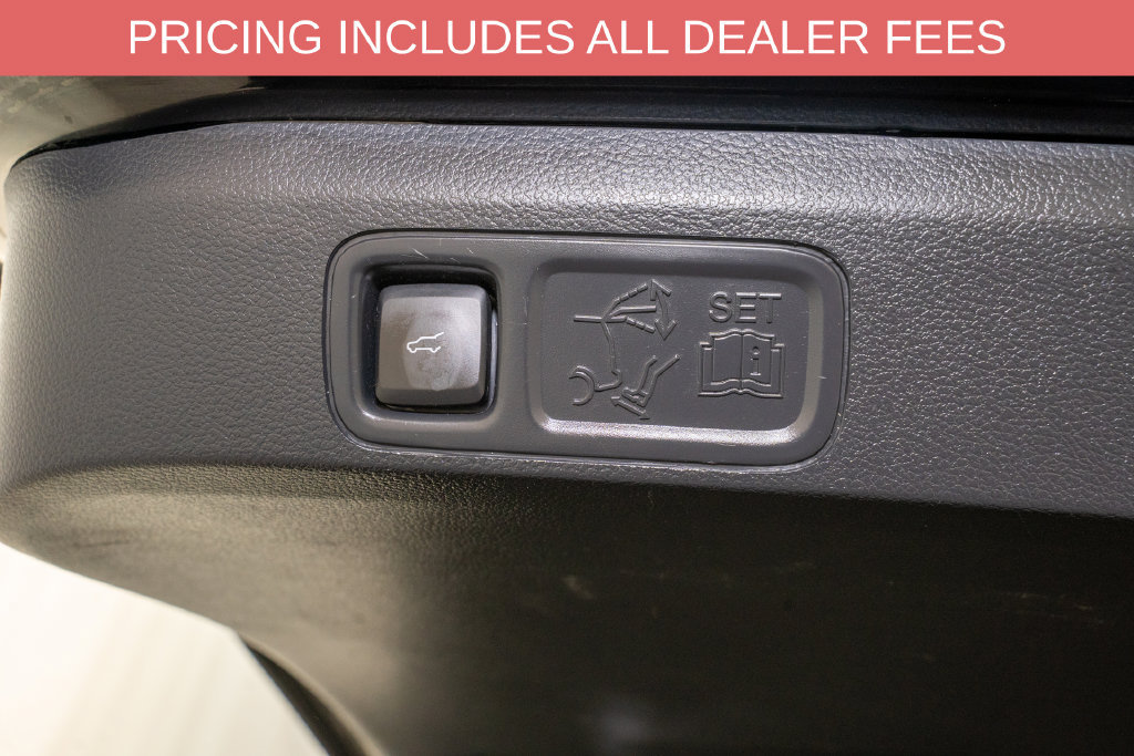 Used 2023 Lincoln Navigator L Reserve AWD/4WD image 6