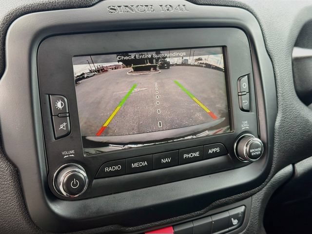 Used 2017 Jeep Renegade Trailhawk w/ Premium Trailhawk Package AWD/4WD image 14