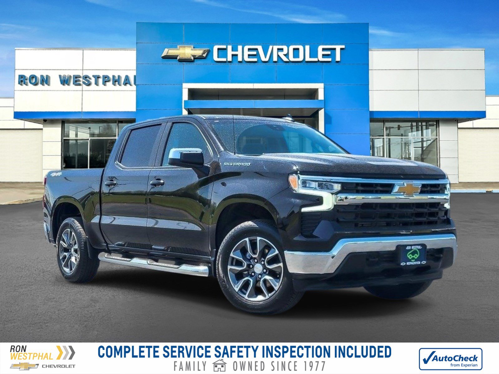 Used 2024 Chevrolet Silverado 1500 LT AWD/4WD image 1