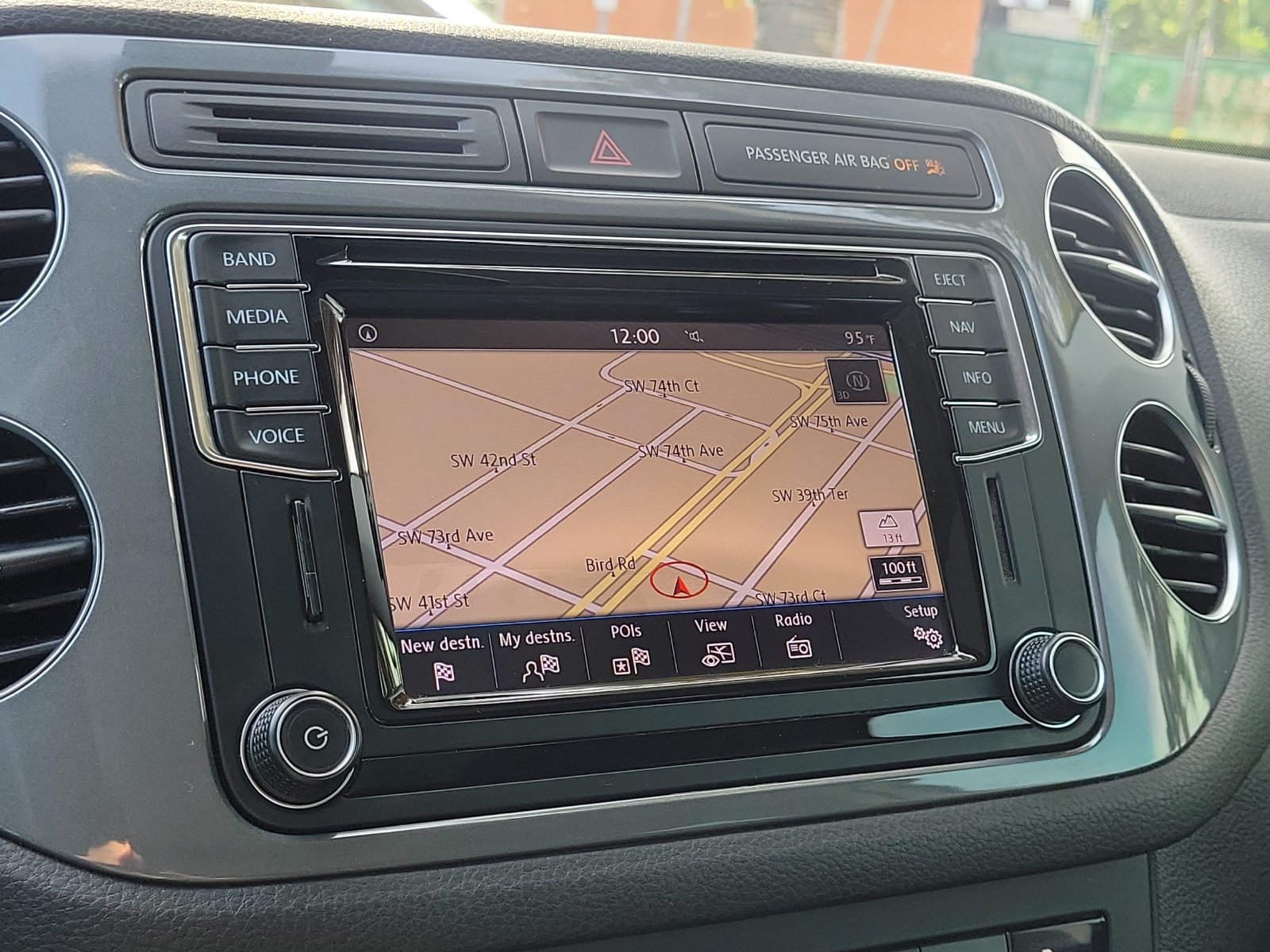 Used 2017 Volkswagen Tiguan SEL FWD image 26