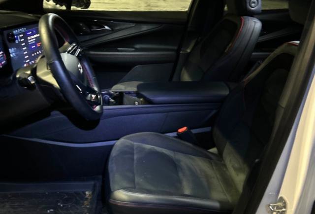 Used 2024 Chevrolet Blazer EV RS image 2