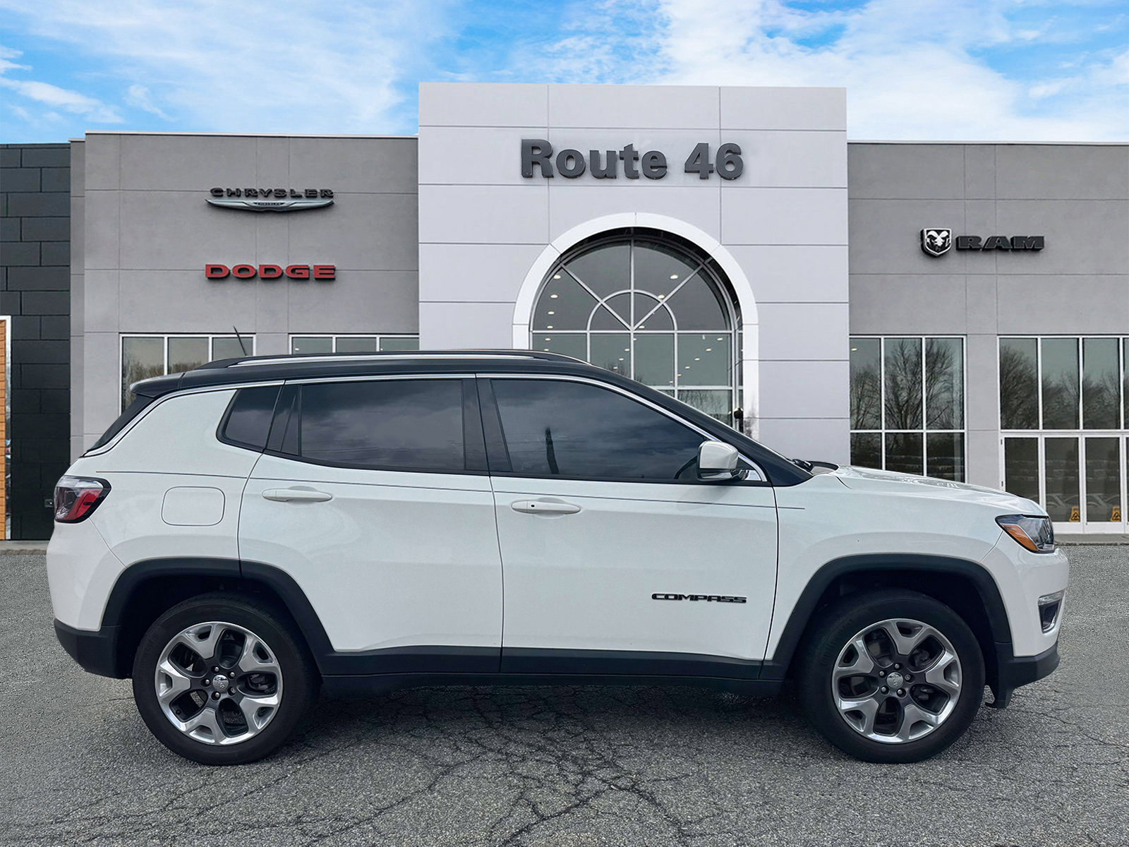 Used 2021 Jeep Compass Limited w/ Sun and Sound Group AWD/4WD image 12