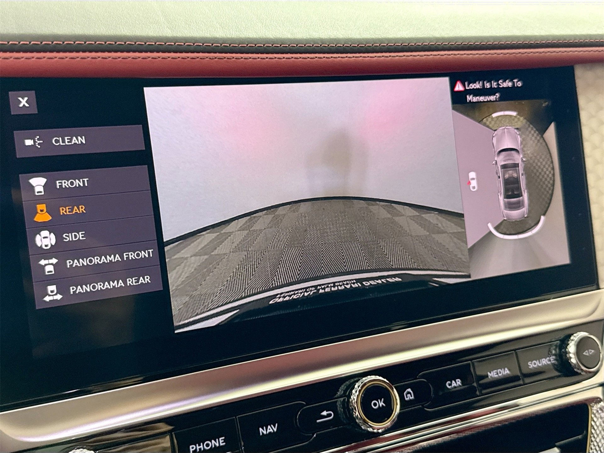 Used 2023 Bentley Flying Spur W12 image 14