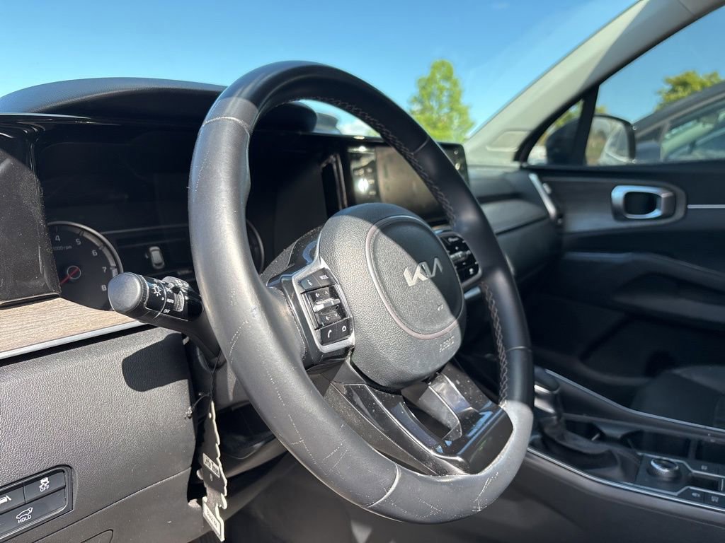 Used 2022 Kia Sorento X-Line EX image 3
