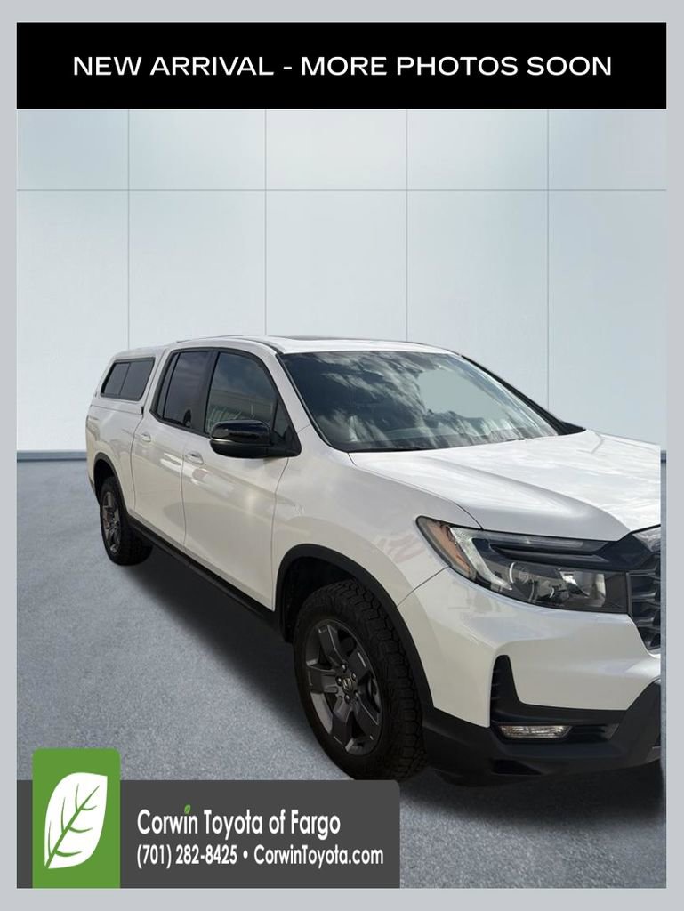 Used 2025 Honda Ridgeline TrailSport image 1