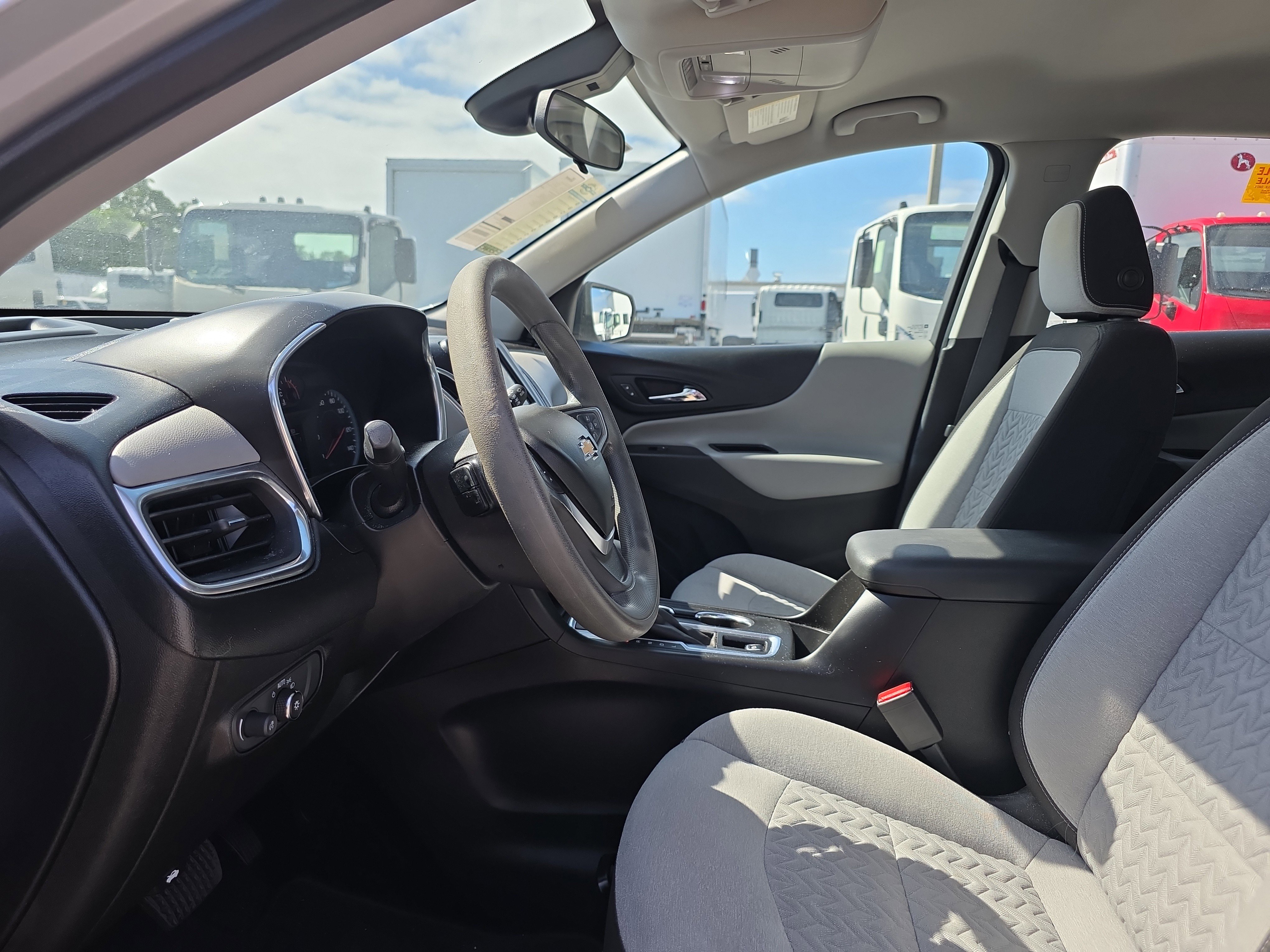 Used 2022 Chevrolet Equinox LS AWD/4WD image 24