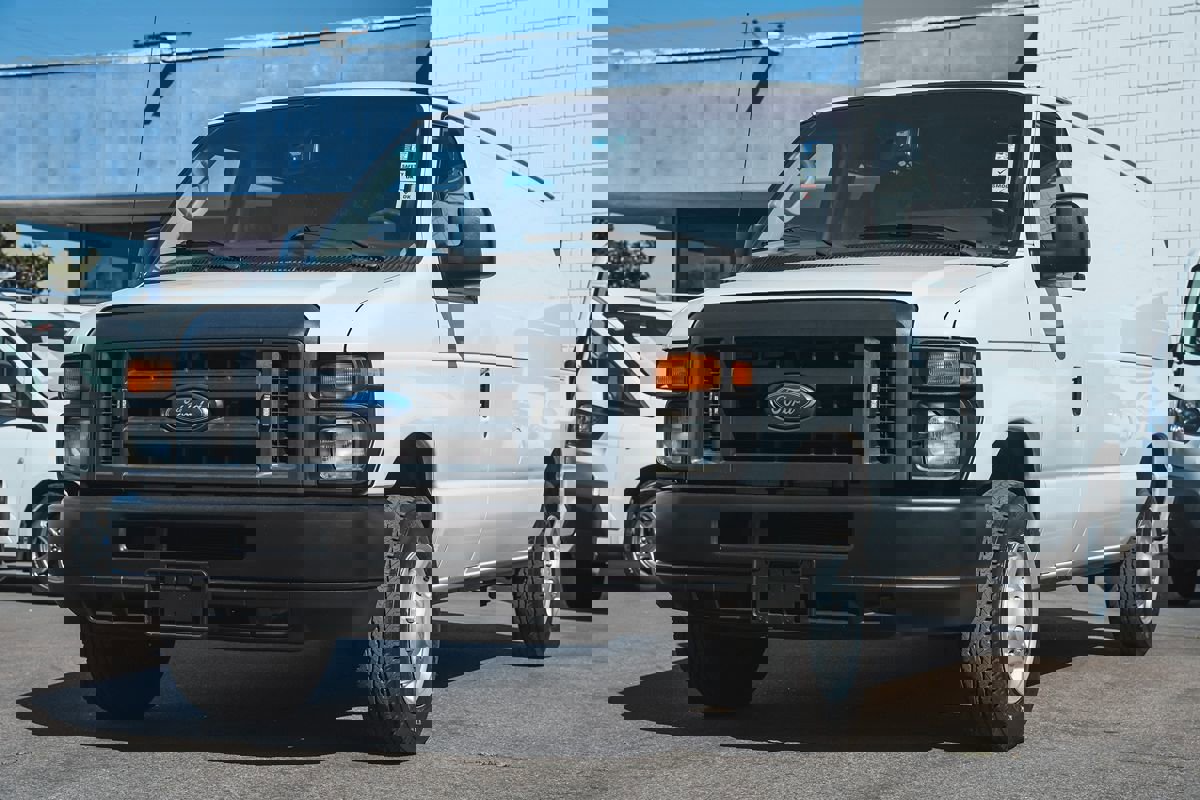 Used 2013 Ford E-150 and Econoline 150 Commercial w/ PWR Group image 2