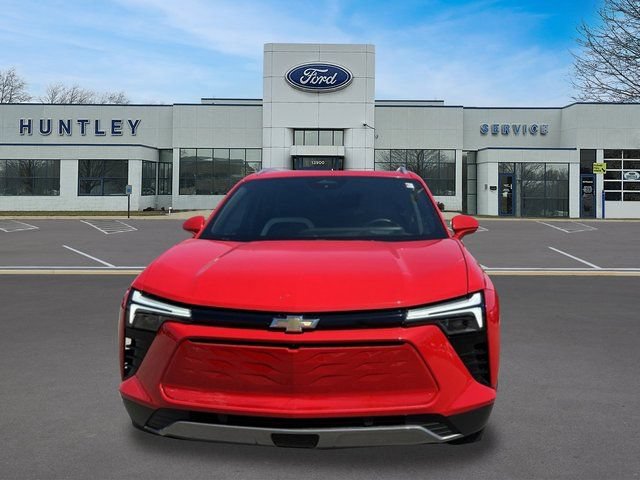 Used 2024 Chevrolet Blazer EV LT AWD/4WD image 2