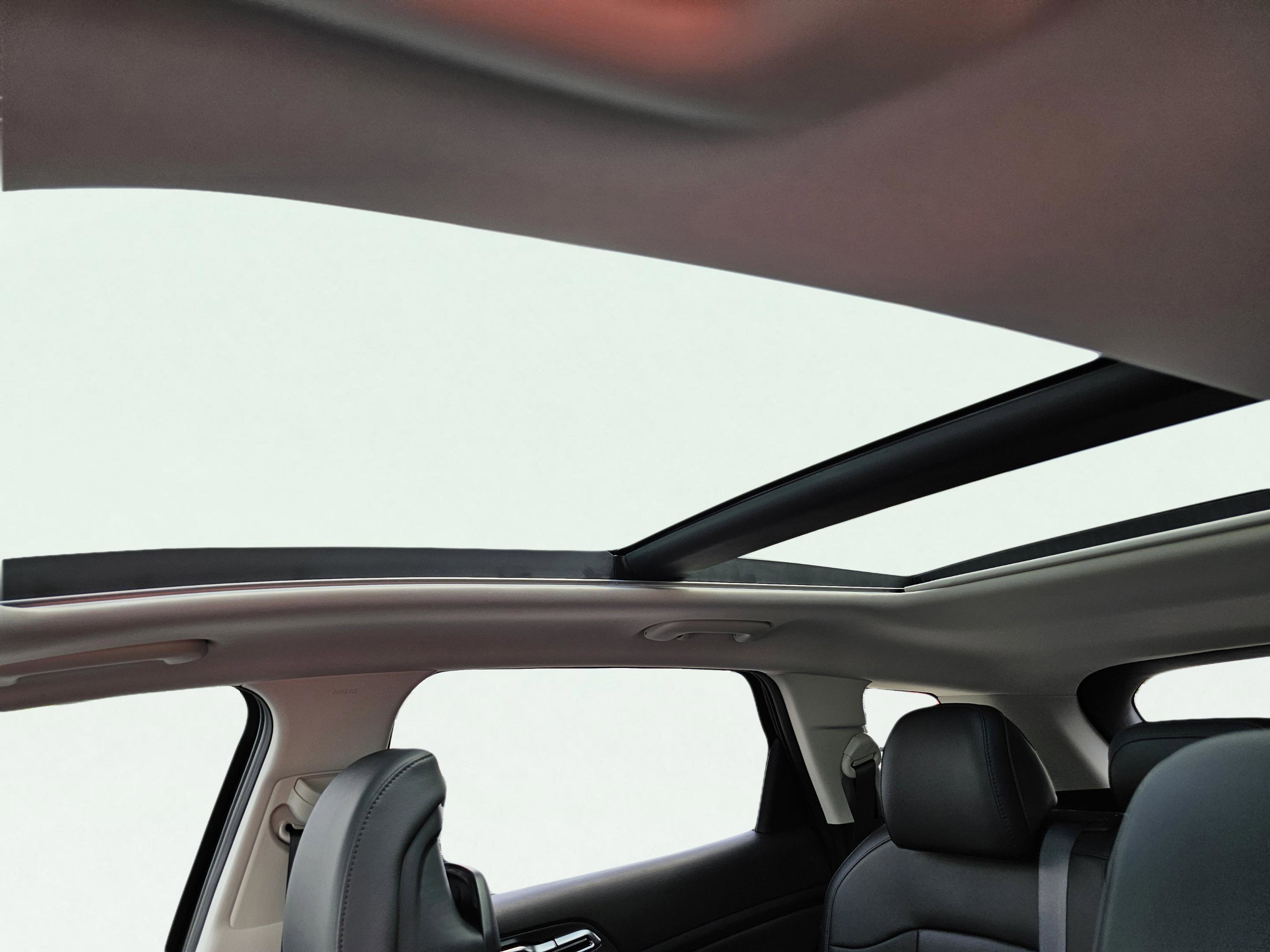 Used 2025 Kia Sportage SX image 13