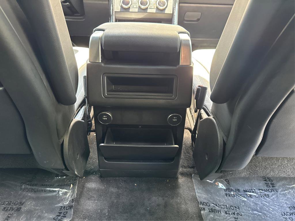 Used 2017 Land Rover Discovery SE AWD/4WD image 23