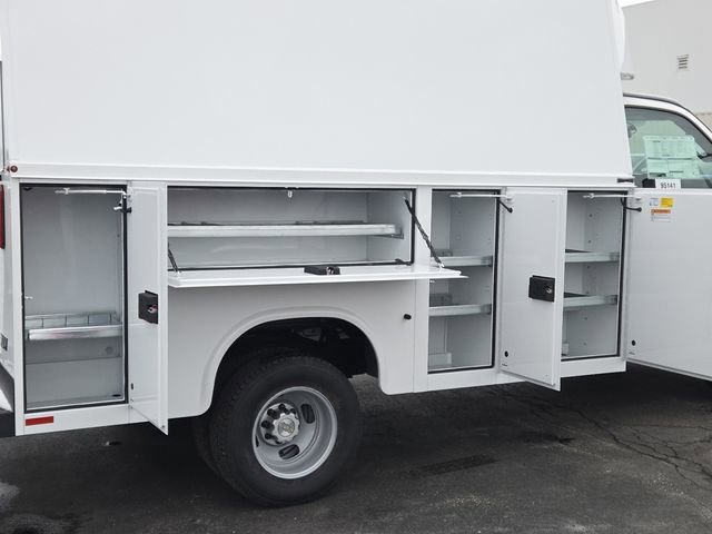 New 2025 Chevrolet Express 3500 w/ Power Convenience Package image 13