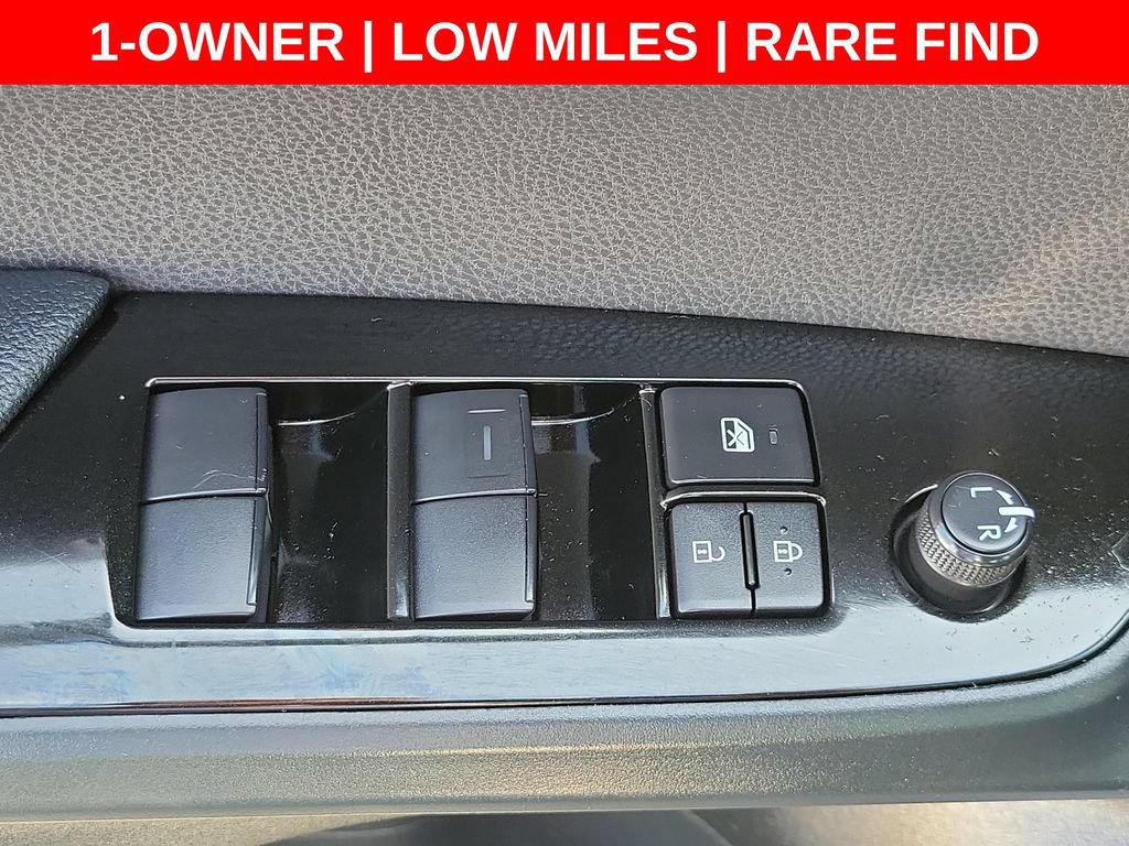 Used 2022 Toyota Prius LE FWD image 22
