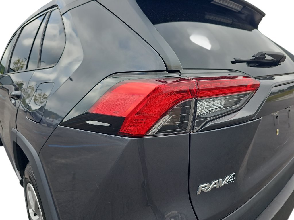 Used 2020 Toyota RAV4 LE w/ All Weather Liner Package AWD/4WD image 33