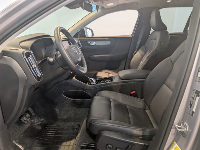 Used 2026 Volvo XC40 B5 Plus w/ Protection Package Premier image 9