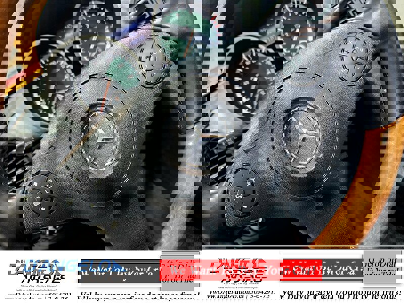 Used 2010 Mercedes-Benz SLK 300 SLK 300 image 28