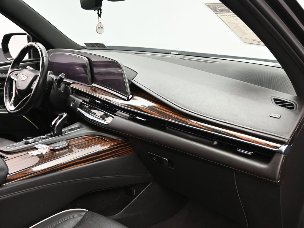 Used 2023 Cadillac Escalade ESV Premium Luxury image 39